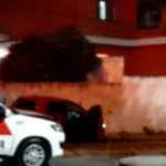 troca tiros