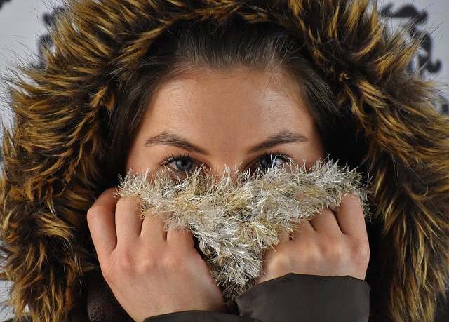 mulher com frio