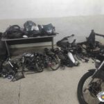 motos desmontadas em desmanche clandestino de diadema