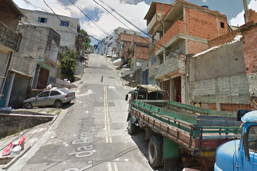 rua com obras