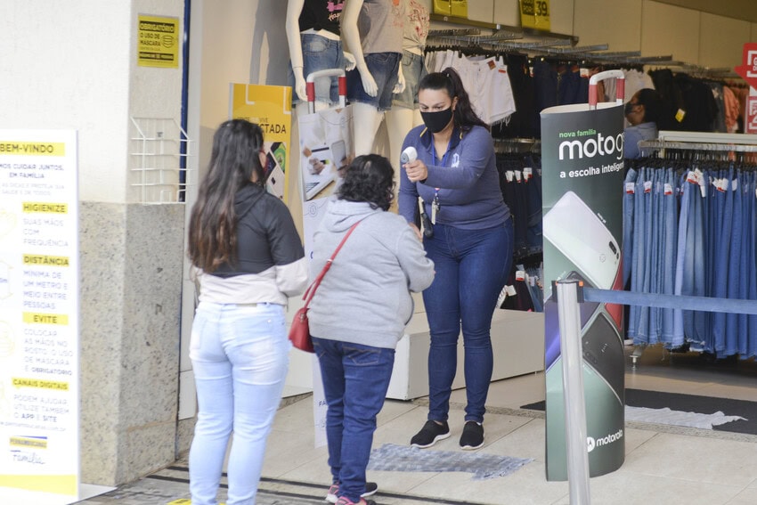 Aferição de temperatura no comércio