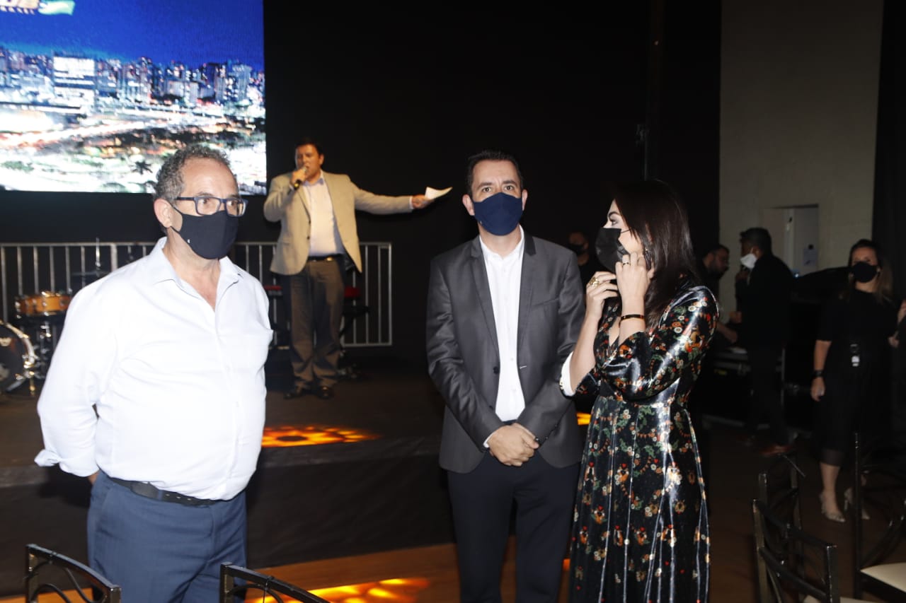 prefeito paulo serra e e vice Luiz Zacarias