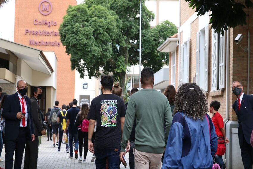 estudantes no enem 2021