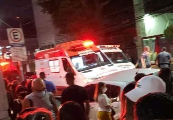 agente de trânsito é socorrido pelo samu