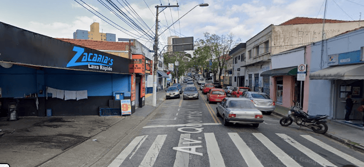 avenida Queiroz Filho