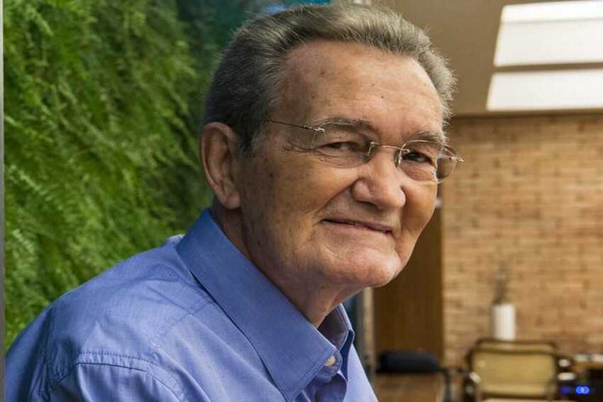 léo batista