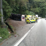 acidente de caminho com carros