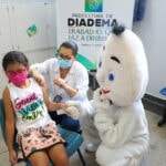 criança vacinada em diadema