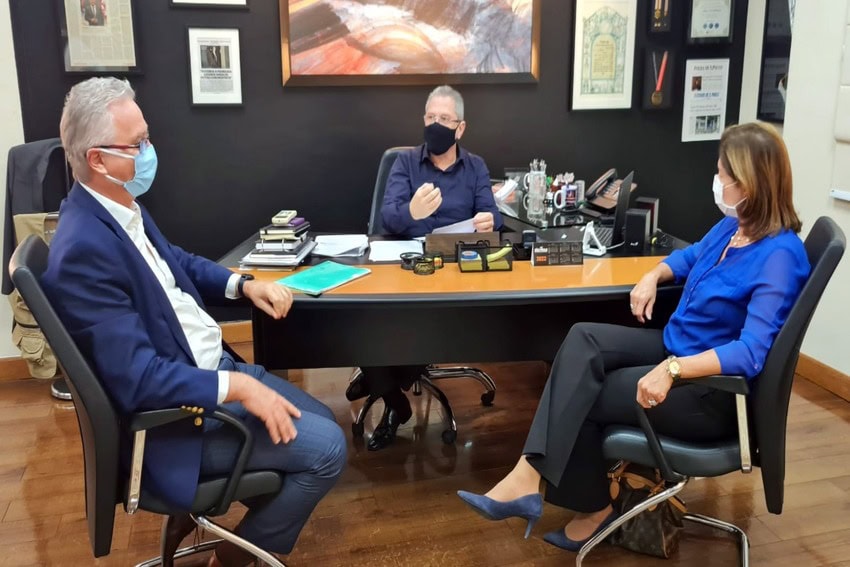 reunião de Regina Maura com secretários da saúde
