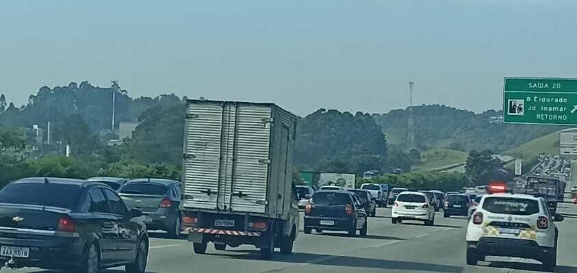 imigrantes congestionada