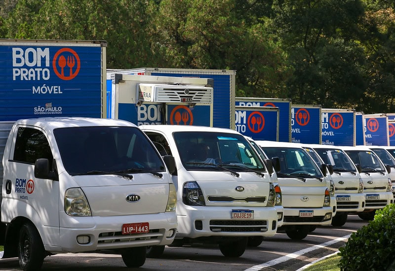 caminhões do Bom Prato