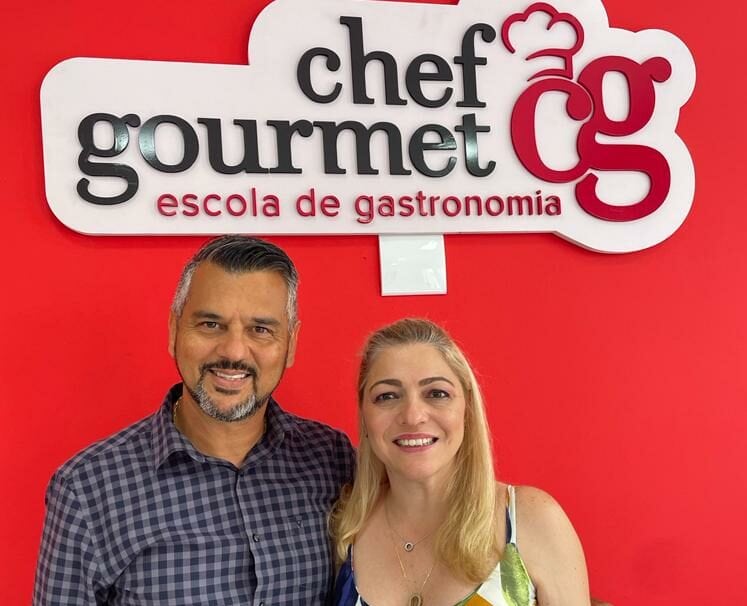 Marco Hortelan e Kelly Campanharo