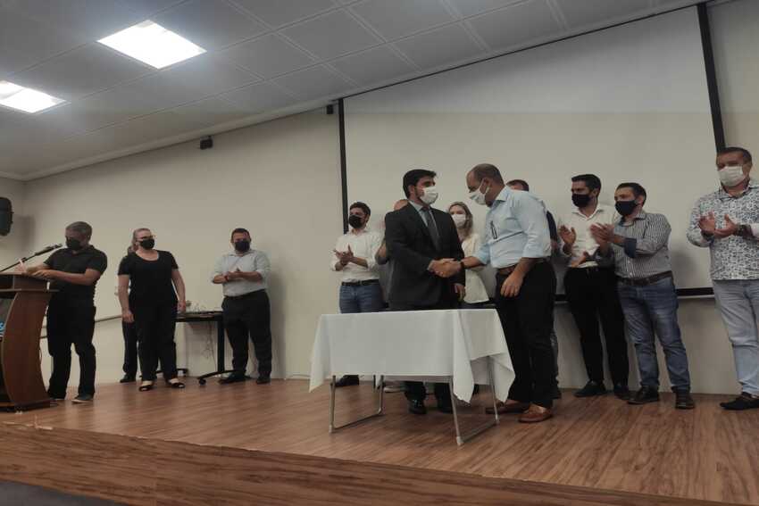 prefeito auricchio e superintendente do saesa