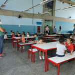 crianças em creche