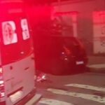 ambulância de resgate estacionado em via
