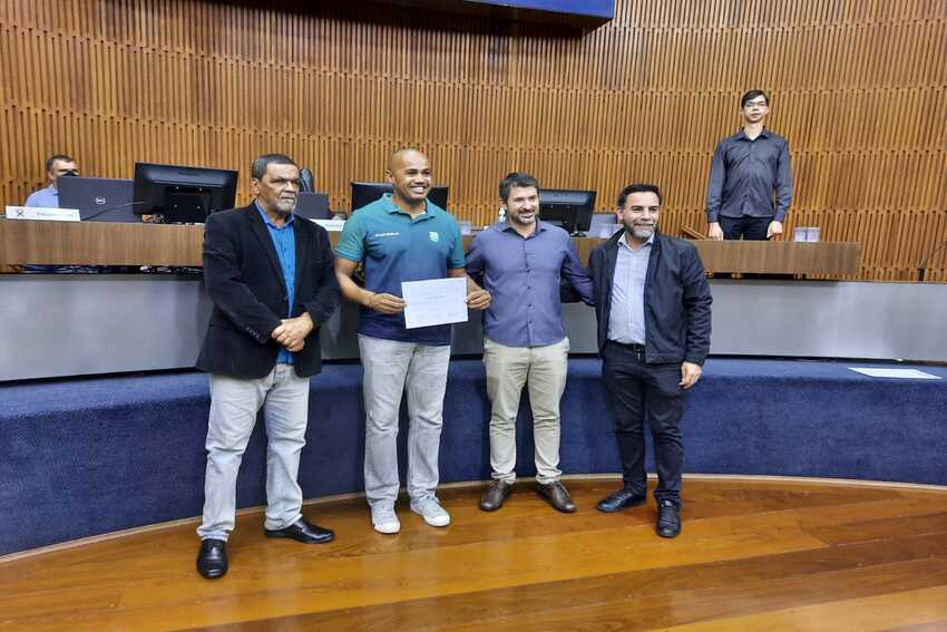 atleta de Bobsled Edson Bindilatti
