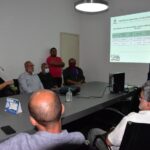 reunião do prefeito Claudinho da Geladeira na Prefeitura