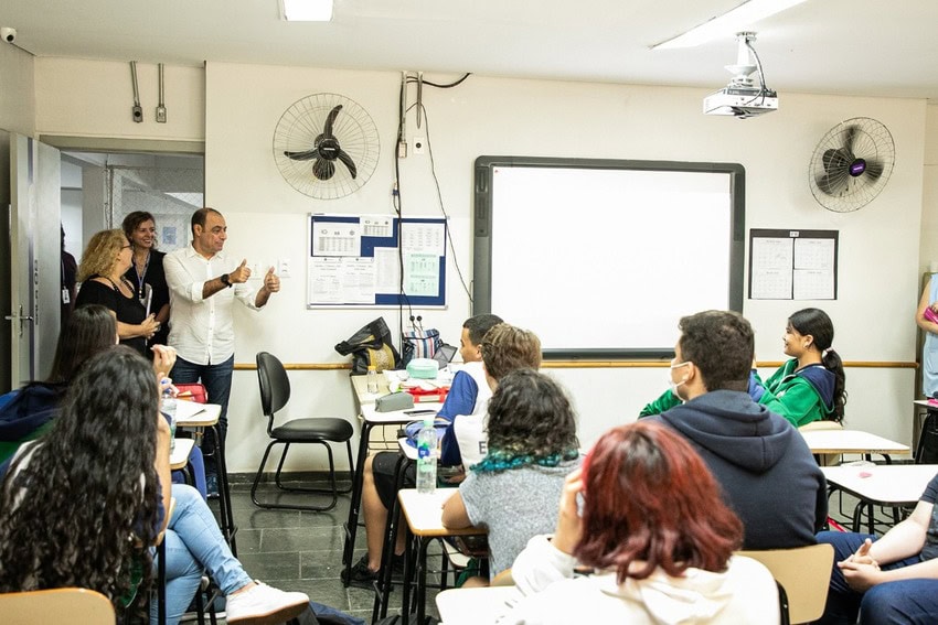 prefeito Auircchio visita sala de aula