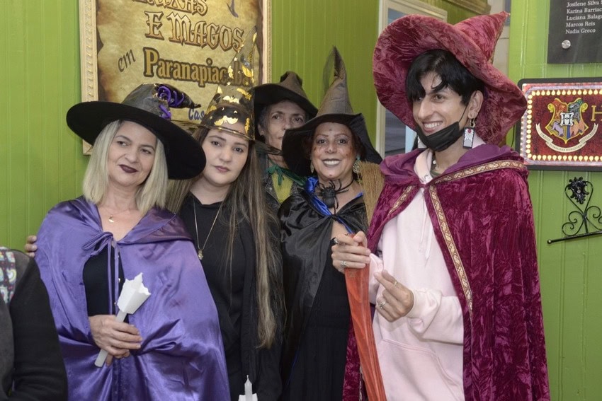convenção das bruxas e magos