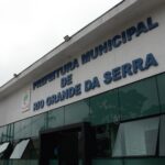 fachada da Prefeitura de Rio Grande da Serra