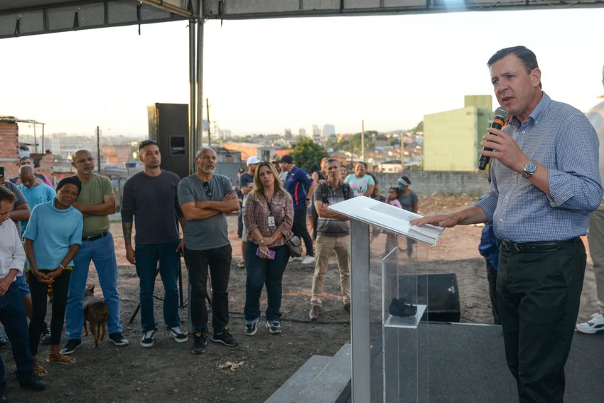 prefeito Orlando Morando na Vila Ferreira