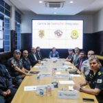 reunião do prefeito com policiais