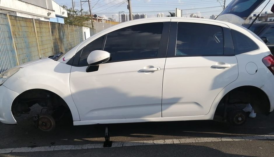 carro sem roda