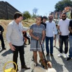 prefeito Orlando Morando na comunidade DER