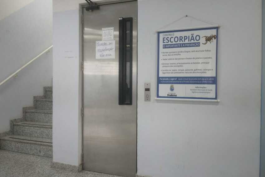 elevador quebrado em UBS