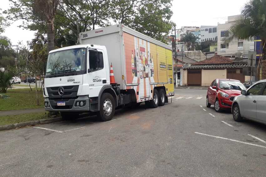 caminhão da Ambev