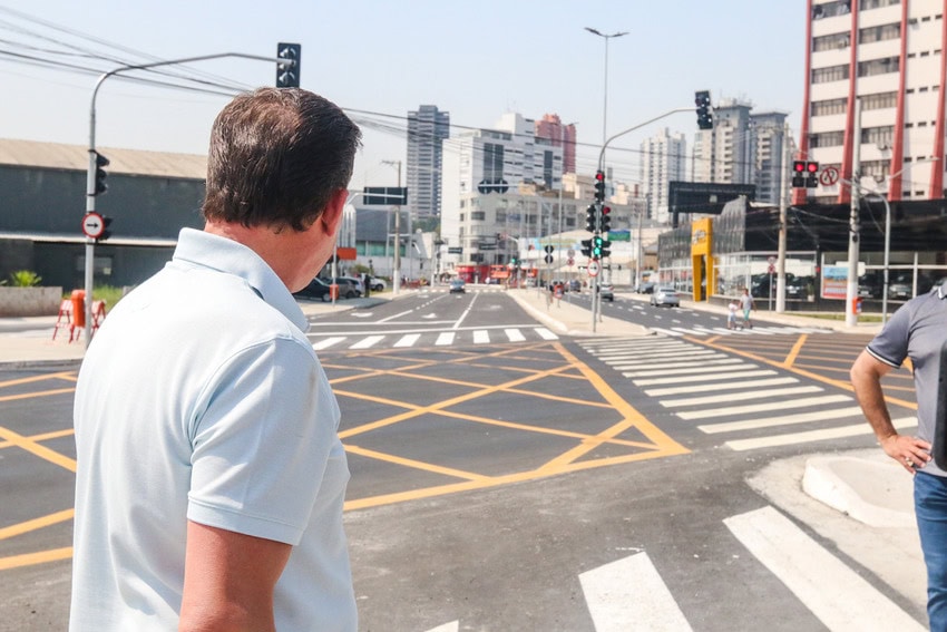 prefeito Orlando Morando inaugura obra