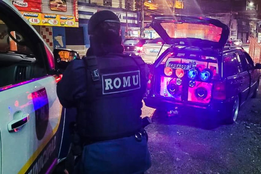 carro de som em pancadão