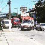 ambulância do Samu fazendo resgate