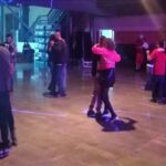 casais dançando forró