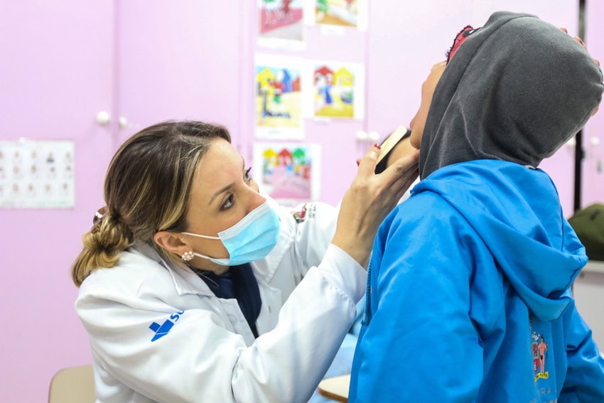 orientação a alunos sobre saúde bucal