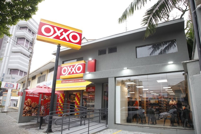 fachada do mercado OXXO
