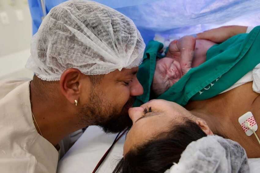 Viviane Araujo, marido e filho