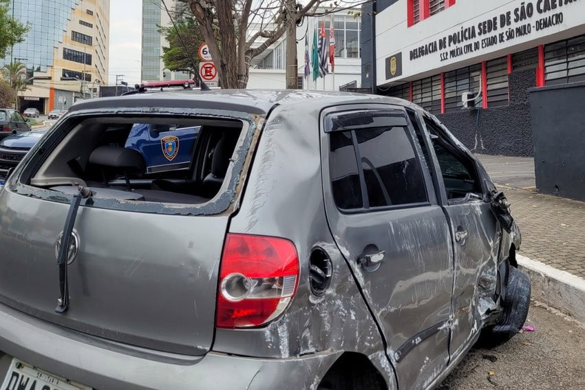 carro colidido em São Caetano