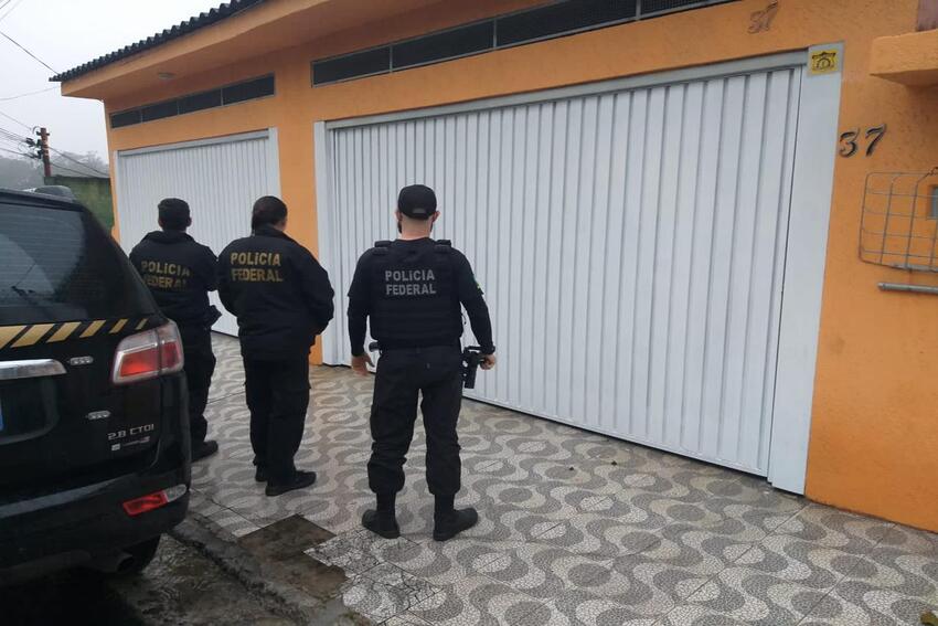 agentes da Polícia Federal
