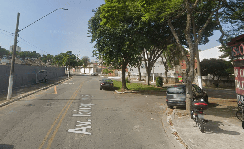 Avenida Ibirapitanga, Vila Pires, em Santo André.