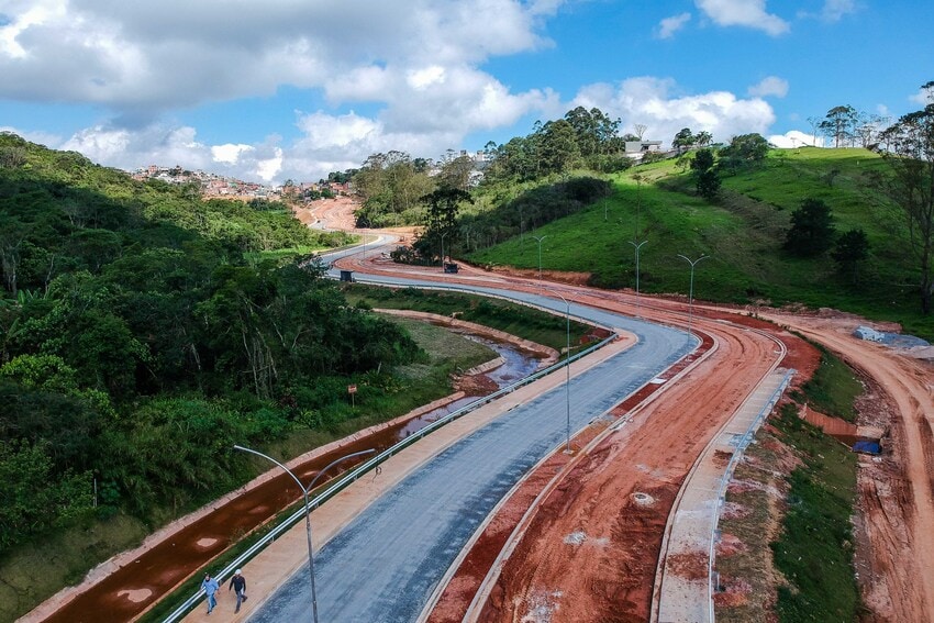 obras no viário no Jardim Silvina/Areião