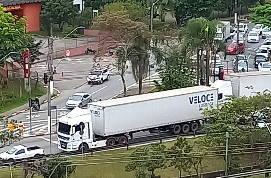 acidente com caminhão em Diadema