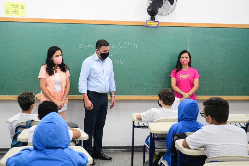 alunos na sala de aula