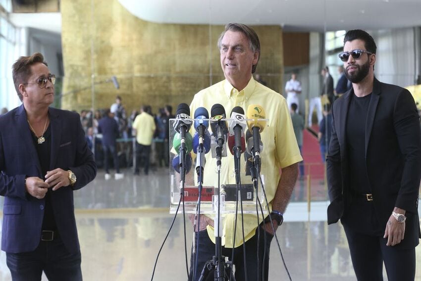 Bolsonaro e cantores sertanejos