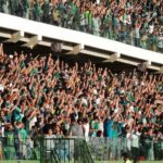 torcida do Goiás nas arquibancadas