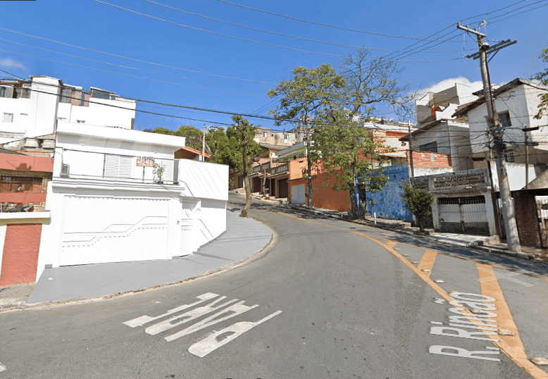 cruzamento das ruas Rincão e Macuco