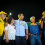 Guto Volpi e autoridades