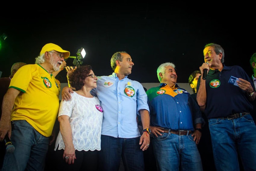 Guto Volpi e autoridades