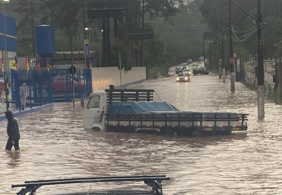 alagamento em Ribeirão Pires