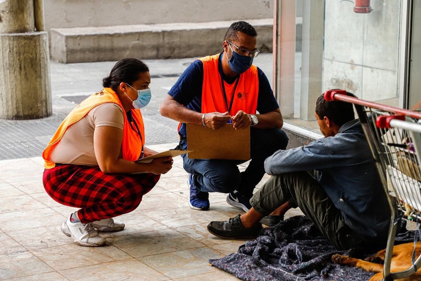 abordagem a moradores de rua